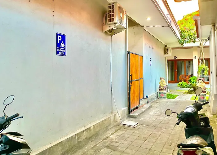 Santika ホームステイ